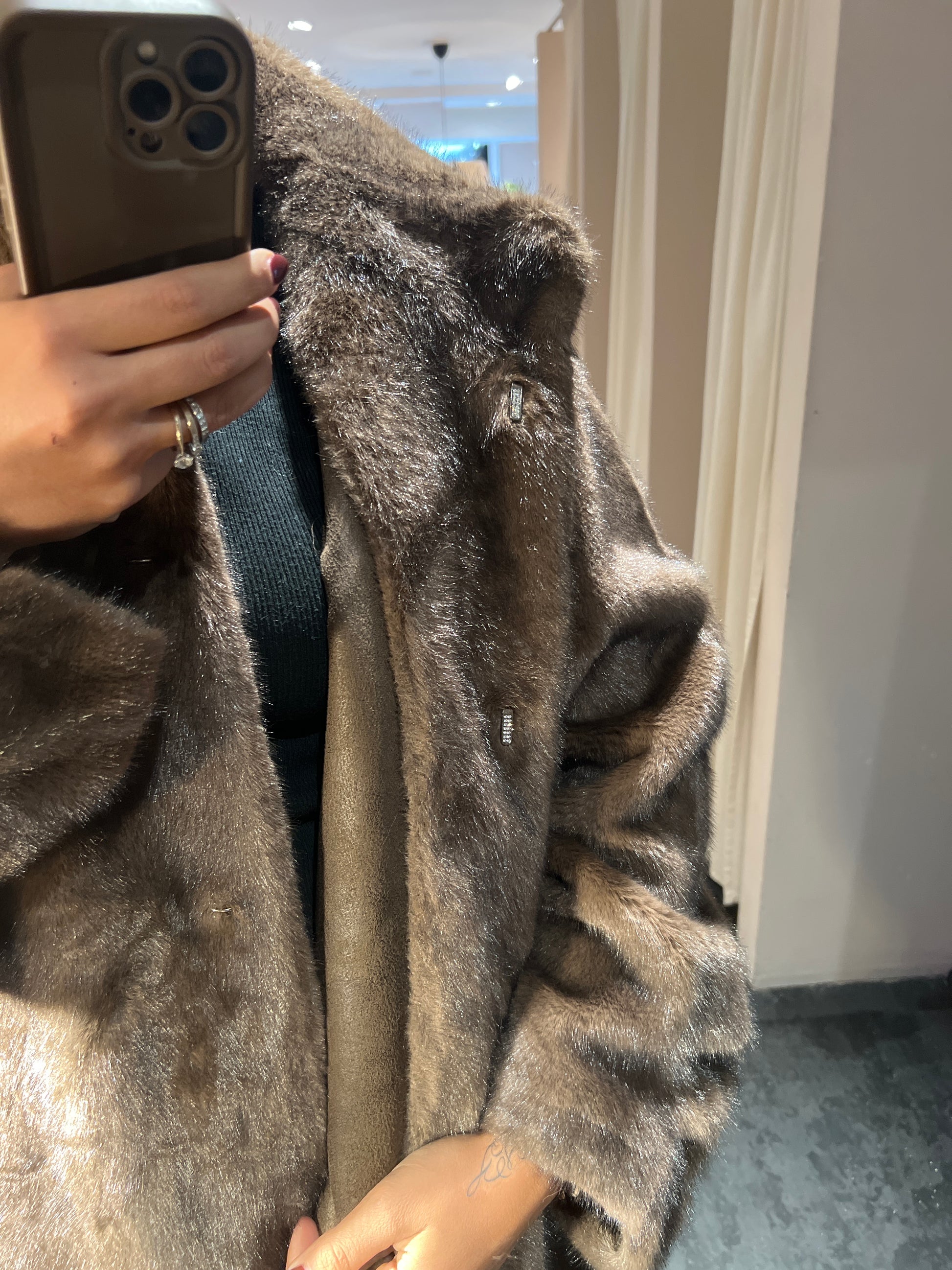 CLASSY FUR